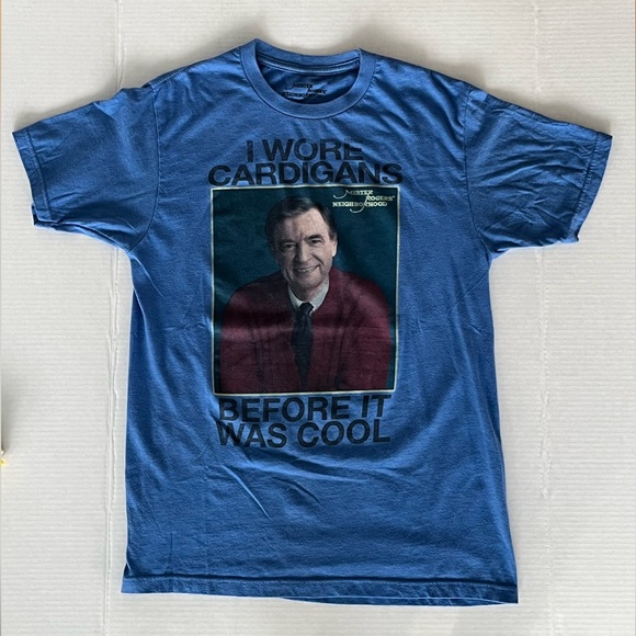MISTER ROGERS NEIGHBORHOOD—T SHIRT—Good used Condition—Unisex—SIZE MEDIUM - Picture 6 of 9